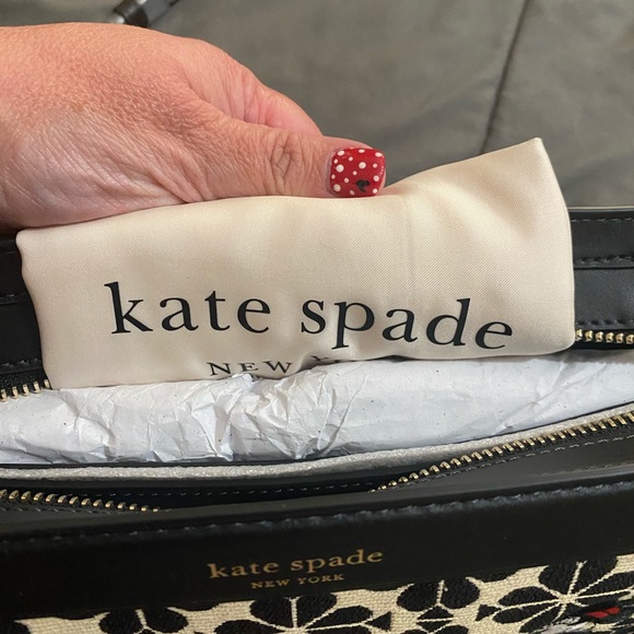 Disney x Kate Spade - Disney 100 Edition - Picture 7 of 10